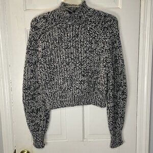 NWT Black and White H&M Women's Size M Cropped Chunky Knit Turtleneck Sweater